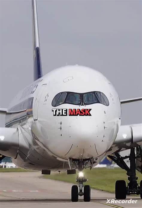 深入解析空客A350驾驶舱黑色面罩设计,不仅彰显未来航空工程美学,更在空气动力学、热管理及飞行安全等方面发挥关键作用,助力提升飞机性能和飞行员舒适度。
