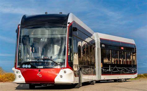 详细介绍克莱蒙费朗城市公共交通网络中的Ligne B线路,涵盖路线规划、运营时间、票价信息及乘客服务,帮助市民和游客高效便捷地使用T2C交通系统。
