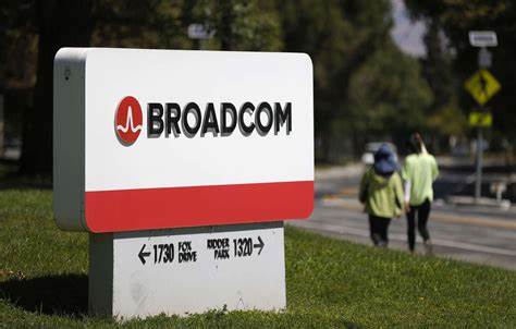 Veteran analyst issues big Broadcom call, shakes up AI stock race