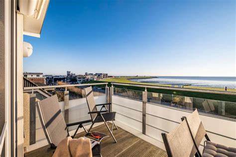 深入介绍位于德国北海小镇 Büsum 的 Haus Deichkieker Apartment 4 1 的地理位置、设施亮点、周边景点与旅行建议,帮助旅客规划舒适的海边假期并掌握预订与出行要点
