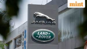 近期一场针对捷豹路虎Range Rover生产线的网络攻击,导致其生产陷入停滞,恢复工作面临复杂难题。本文深度剖析事件背景、影响及产业应对策略,为读者呈现网络安全在制造业的重要性和未来防护之道。
