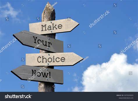 探讨软件设计中选项设置对用户体验的影响,分析为何过多或不必要的选择会干扰用户,结合实际案例阐述设计师如何通过承担决策责任提升软件易用性和用户满意度。
