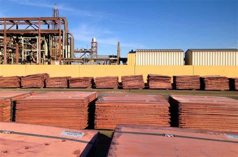 解析自由港Grasberg矿事故对全球铜市的震荡影响,梳理供需基本面、库存与价格走势,评估中长期结构性缺口与电动化驱动下的需求前景,并提出风险管理与投资参考建议
