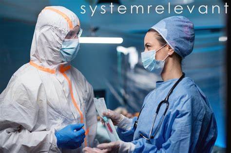 随着医疗护理行业面临日益严峻的人力资源压力,马库斯·贝尔发起了一项旨在提升医疗和护理职业待遇的请愿,提议为从业者提供免费医疗保障,期望通过政策改变来改善这一紧缺行业的工作环境和薪酬水平。
