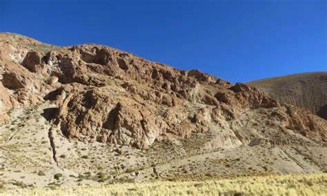 概述AngloGold Ashanti在阿根廷萨尔塔省Organullo金矿项目开展首阶段钻探计划的背景、技术路线、地质潜力、环境与社区考量以及对投资者与区域矿业发展的可能影响
