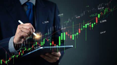 KBR公司近日批准了一项重大分拆计划,旨在将其业务拆分为两家独立的上市公司,以应对市场变化并提升核心竞争力。本文深入解析KBR分拆计划的战略意义、未来规划及其对投资者和行业的潜在影响。
