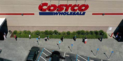 Costco’s Earnings Beat Estimates. Why the Stock Dipped