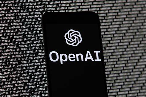 OpenAI与微软宣布达成新的非约束性协议,推动OpenAI企业结构重大调整,旨在完善治理体系并深化双方合作,影响全球人工智能产业格局。本文深度剖析此次合作背景、结构变化及其对行业的深远意义。
