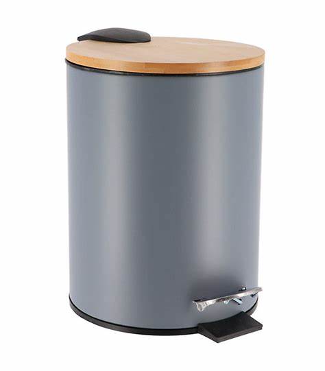 深入解析带盖垃圾桶在现代厨房中的重要性,结合Castorama的丰富产品介绍,帮助您选择适合家庭使用的理想款式,实现高效清洁与环保分类。
