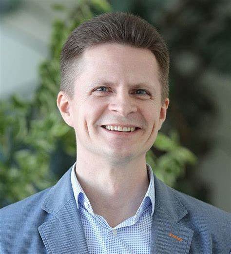 在当今数据驱动的时代,企业面临大量复杂且结构多样的文档处理难题。传统OCR技术在处理复杂文档时频频失准,导致数据结构混乱、信息丢失。Cardinal推出创新技术,通过精细化语义结构保留与多层次数据识别,彻底改变了复杂文档的数字化处理方式,为企业带来高质量且可自动化利用的结构化数据。
