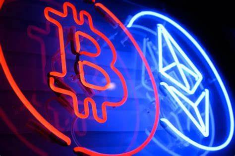 近期加密货币市场经历波动,比特币价格大幅下滑至11.3万美元,引发抄底者积极介入。同时,以太坊表现优异,显示出强劲的市场潜力。本文深入解析比特币跌势原因及以太坊的上涨动力,助您把握投资机会。
