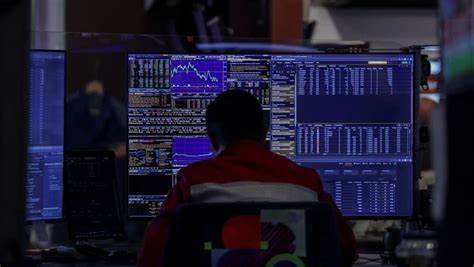 Wealthfront在其美国首次公开募股(IPO)文件中披露了2025年度收入显著上升的细节,文中解析增长背后的业务驱动、市场环境、投资者关注点和未来展望,帮助读者全面理解这一金融科技公司在纳斯达克上市前的重要信息和潜在影响。
