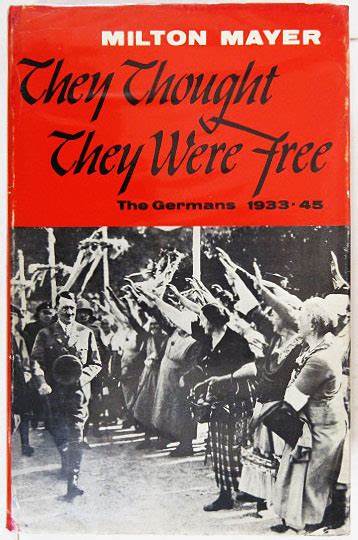 《他们以为自己是自由的》通过对纳粹德国普通民众的深入访谈,揭示了一段极权统治下逐步丧失自由的历史进程,反思个体在社会变迁中的责任与觉醒。本文带你深度解读这部经典著作,探索极权主义如何悄然侵蚀人心以及社会机制如何使人们逐渐麻木。
