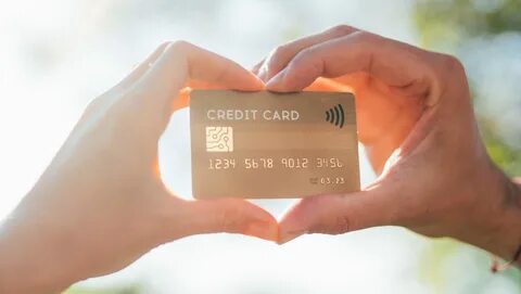 探讨通过信用卡捐款慈善的利弊,分析其便捷性、费用、风险和影响,帮助读者做出明智的捐赠选择。
