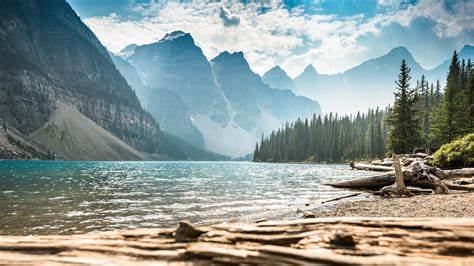 详细剖析加拿大旅游各种费用,涵盖机票、住宿、交通、餐饮及活动的价格区间,为计划加拿大之行的旅客提供实用的预算参考与省钱技巧。
