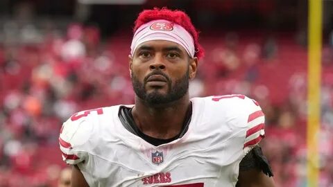 在NFL赛场上,伤病往往是球员职业生涯的重要考验。49人队外接手Jauan Jennings在多重严重伤病的困扰下仍坚持比赛,展现了职业球员的顽强意志和团队精神。本文深入探讨他的伤病情况、比赛表现以及背后的故事。
