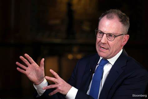 本文深入探讨美银分析报告中投资者对美联储降息时机的信心,解读其背后的宏观经济环境和政策影响,剖析全球市场对美联储货币政策调整的反应与展望。
