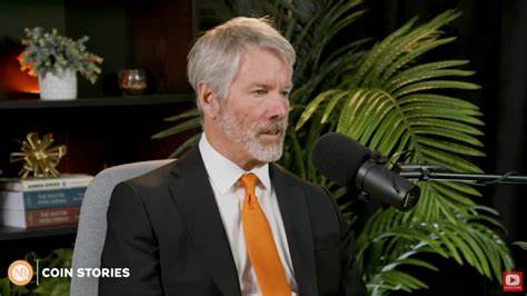 随着机构投资者的持续涌入,比特币市场正在经历转型。迈克尔·塞勒指出,随着企业持有量达百万枚,比特币的波动性正被显著抑制,市场可能进入一个更加稳健但相对"平淡"的发展阶段。本文深入解析塞勒的观点、机构带来的影响及未来比特币市场的发展趋势。
