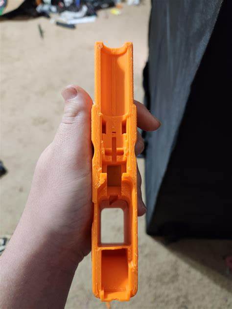 回顾Reddit对r/fosscad及相关3D打印社区的封禁事件,解析平台内容政策、公共安全与开放创作的冲突,评估对创客生态、学术交流与法律监管的影响,并提出社区与平台可行的应对方向
