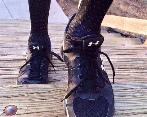 深入探讨安德玛作为一家领先运动品牌的市场表现、管理层战略、内部交易动向及未来增长潜力,分析其在当前市场环境中的竞争优势及潜在投资价值。
