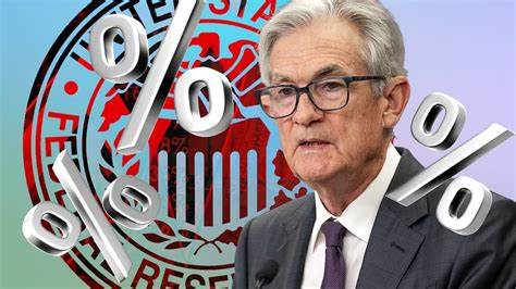 美联储即将在下周会议上降息的可能性极高,市场和分析师普遍认为降息不仅势在必行,还可能持续推进。这一政策动向对经济和加密货币市场产生深远影响,本文从多角度解析降息背后的原因、预期和未来走向。
