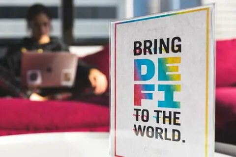 本文深入剖析近期Coinbase用户因安全漏洞引发的恐慌性卖出以太坊(ETH)事件,探讨事件背后的原因、市场反应及对加密货币交易安全的启示,以及投资者如何在数字资产波动中保护自身权益。
