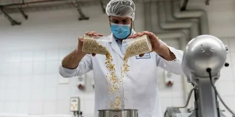 英国食品配料巨头Tate & Lyle因市场需求走弱下调营收与盈利指引,其背后原因、对行业影响、投资者应关注的关键指标与公司可能采取的应对策略的全面解析
