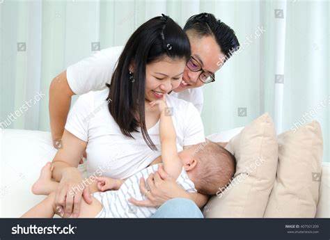 探讨日本哺乳文化的发展及其与现代网络内容,尤其是成熟母亲视频的关联,揭示文化、社会和网络趋势交织的复杂面貌。
