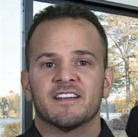 报道一起备受关注的法庭判决:一对牧师夫妇因利用信任网络推广加密货币投资诈骗被法院判处高额赔偿,案件揭示宗教领袖与金融监管、受害者权益保护之间的复杂关系,并提出切实可行的防范与救济建议。
