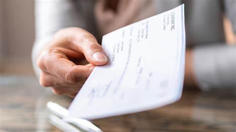 随着时代的变迁,员工对工作的需求不再仅限于高薪,更加注重企业在财务健康方面的支持。越来越多的员工期待企业能提供实际的财务管理帮助,提升其整体生活质量。这种转变不仅反映了现代职场的变化,也为企业吸引和留住人才提出了新的挑战和机遇。
