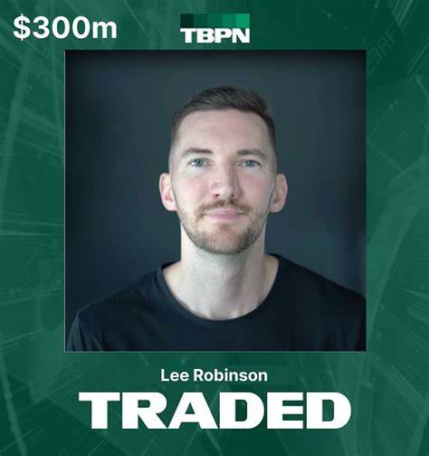 本文全面解析了Lee Robinson作为Cursor新任开发者体验副总裁的背景、职业成长及其对提升开发者体验所带来的创新思路,揭示了他如何通过丰富的业界经验推动技术进步和社区建设。
