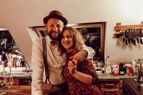 介绍位于柏林普伦茨劳贝格的著名葡萄酒与食品专卖店Baumgart & Braun,解析其独特的产品选择、优质服务以及购物体验,展现该店在德国葡萄酒市场中的独特地位和魅力。
