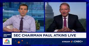 美国证券交易委员会主席保罗·阿特金斯宣布将提议修改季度财报披露规则,以响应前总统特朗普关于取消季度财报、改为半年报告的建议。此举在市场和投资者间引发广泛争议,涉及信息透明度、投资者保护与企业运营效率等核心话题。公开上市公司财务报告的时间频率,正处于重要变革关口。
