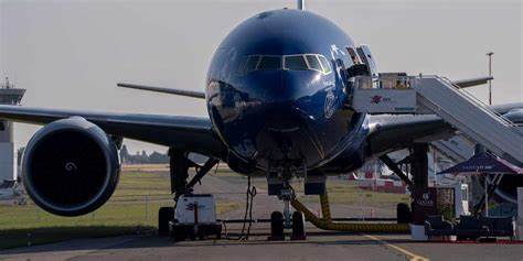 解析可转换债券市场今年强劲表现的原因,探讨其投资价值及未来趋势,为投资者提供深度见解和实用策略。
