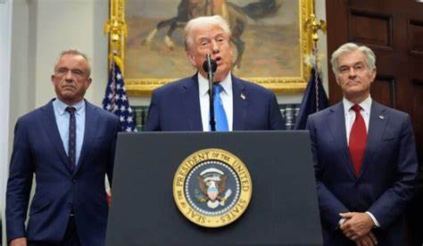 本文深入探讨了围绕疫苗与自闭症的争议,分析了相关言论的科学依据和误区,帮助读者全面认识自闭症发病率变化背后的因素,理性看待疫苗接种的重要性,促进公众科学认知的提升。
