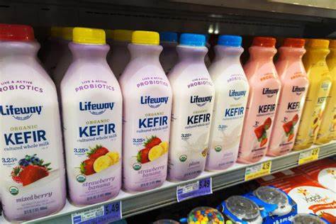 达能宣布放弃收购Lifeway Foods,为乳制品行业和投资者带来了新的变局。本文深入探讨达能撤资的原因、Lifeway Foods的市场前景及行业可能的未来走向,帮助读者全面了解这一重大商业决策背后的影响。
