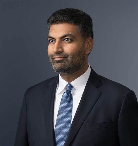 围绕Tornado Cash联合创始人审判的混合裁决展开全面分析,探讨对去中心化隐私工具开发者、加密行业合规实践和监管路径的深远影响与应对策略
