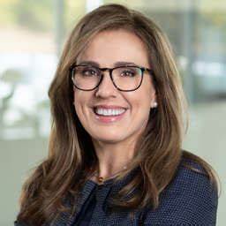 探讨金融及专业顾问如何借助YouTube、播客和人工智能技术,提升客户沟通效果、扩大影响力,实现业务增长和品牌建设。深入分析各平台优势及实用策略,助力顾问应对数字化时代的挑战与机遇。
