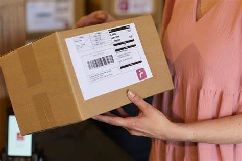 了解通过Mondial Relay退货包裹的详细步骤和注意事项,掌握退货标签生成、包装准备、网点选择及包裹跟踪等关键环节,提升退货效率,避免常见误区,帮助个人和企业顺利处理退货事务。
