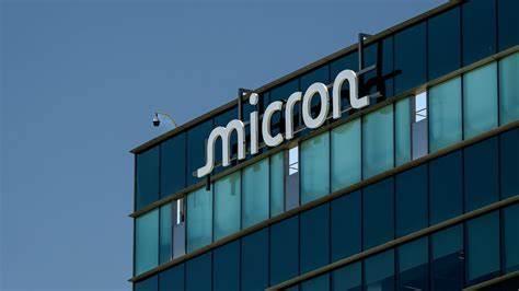 美光科技最新财报表现卓越,博科首席分析师Forrest高度评价公司季度业绩,深入解析美光增长动力及行业趋势,展望未来半导体市场发展前景。
