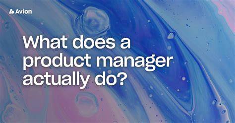 通过明确产品经理与项目经理的不同、剖析多种产品经理角色与职责,并结合实际情境和选择指南,帮助团队在客户-咨询或内外包合作中找到最适合的产品管理人选,从而提升交付效率与业务价值。
