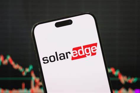 深入解析SolarEdge Technologies本周股价上涨超过20%的多重因素,涵盖国际市场扩展、利率变动及分析师评级调整,揭示太阳能行业的现状与未来趋势,助力投资者把握新能源市场机遇。
