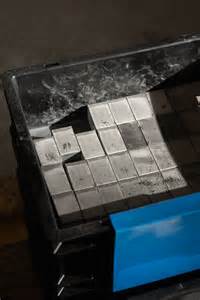 随着中国控制稀土磁铁出口引发全球供应链震荡,多个国家加速布局稀土磁铁生产,力图突破中国垄断,实现产业自主与安全供应。本文深度解析全球稀土磁铁制造现状、挑战与未来发展趋势。
