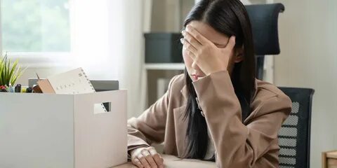 Fiverr宣布裁员30%,正式开启以人工智能为核心的战略转型。本文探讨Fiverr此次大规模裁员背后的深层原因、AI技术对自由职业平台的影响,以及未来职场趋势和员工如何应对AI带来的变革。
