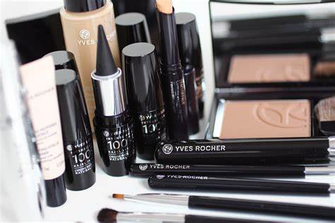 深入了解Yves Rocher彩妆系列,涵盖产品特色、使用技巧及美妆步骤,为追求自然、健康妆容的用户提供全面指导,更懂得如何根据肤色和妆容需求选择合适产品,轻松提升美丽指数。
