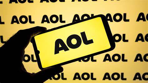 最后的嘶哑声:AOL 拨号上网时代的终章与数字变迁
