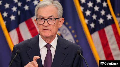 随着美联储本次会议结束,加密货币市场迎来了新的发展机遇和挑战。本文深入剖析三大关键故事,涵盖美联储最新政策影响、加密ETF审批提速、以及DeFi巨头Aave的革新计划,为投资者和从业者提供全面洞察和未来趋势预测。
