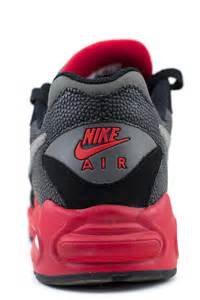 耐克公司作为全球领先的体育用品制造商,正迎来新一轮转型与增长机遇。吉姆·克莱默在近期的分析中表达了对耐克未来发展的乐观态度,探讨其如何突破百亿美元市值限制,继续保持行业领先优势和盈利能力。
