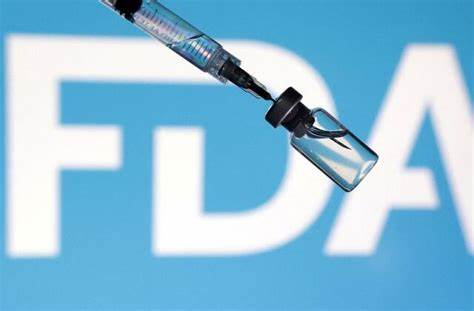 本文深入分析了美国食品药品监督管理局(FDA)向Hims & Hers发出警告信的背景和影响,探讨了监管风暴对公司股票表现及未来发展的深远影响,同时解读投资者如何迅速反应并重新评估这家以数字医疗为核心的创新企业。
