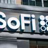 深入探讨SoFi科技股票的增长潜力、业务扩展及市场表现,全面分析其未来一年的发展趋势和投资价值,为投资者提供专业参考。

